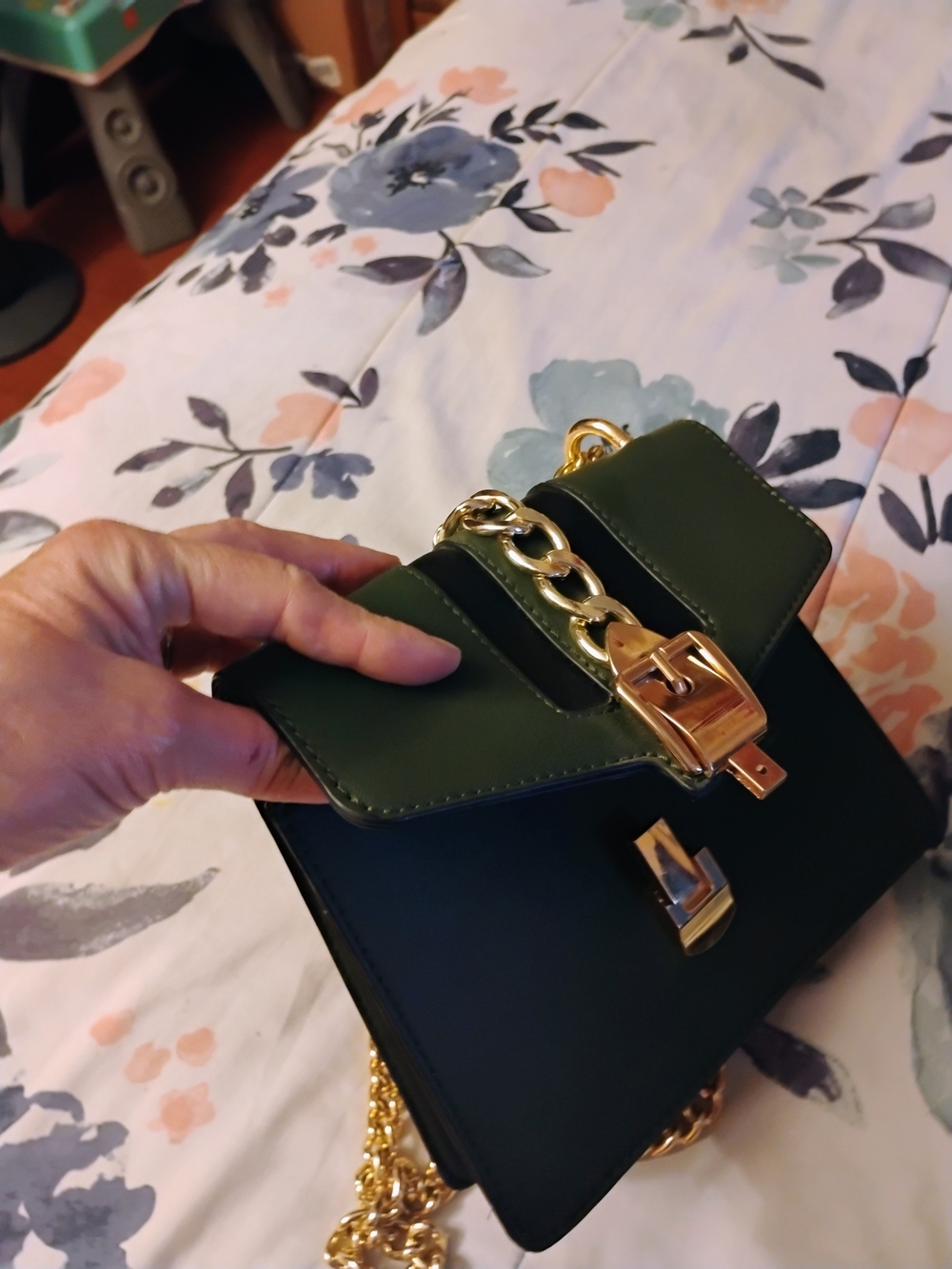 Green Leatherette Crossbody Bag with Gold Chain - Picture 3 of 6